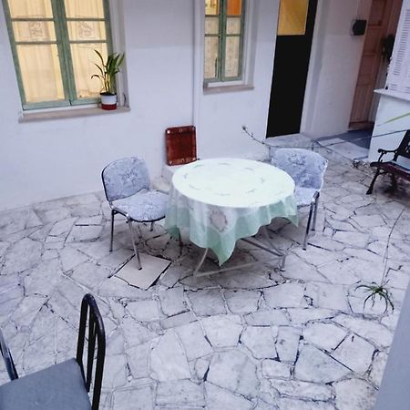 卡拉马塔Στην Αυλή Της Ράχης公寓 外观 照片