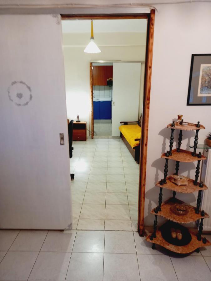 卡拉马塔Στην Αυλή Της Ράχης公寓 外观 照片