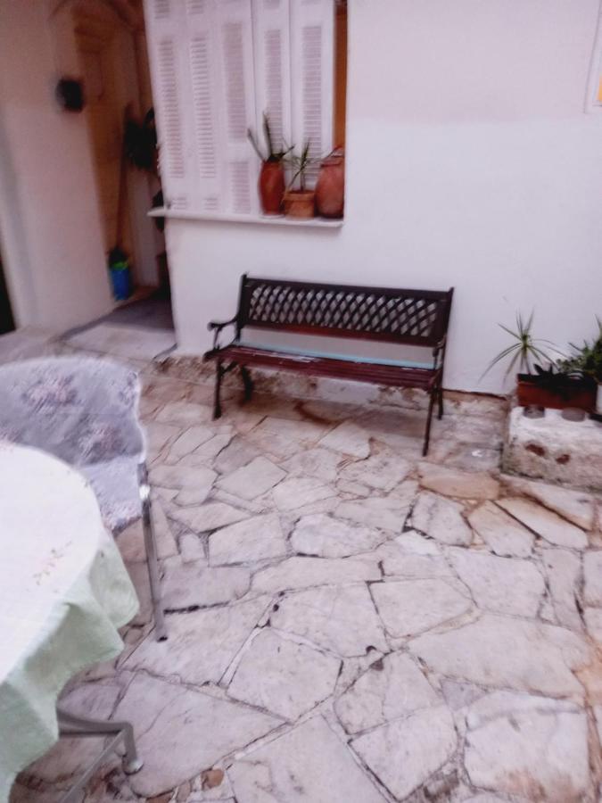 卡拉马塔Στην Αυλή Της Ράχης公寓 外观 照片